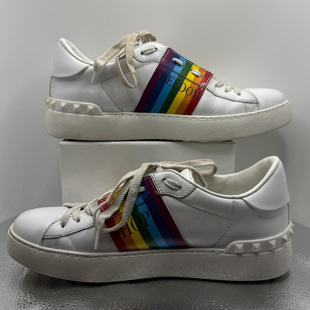 Valentino Garavani Rainbow Rockstud Sneakers Peace Love White - Picture 3 of 7
